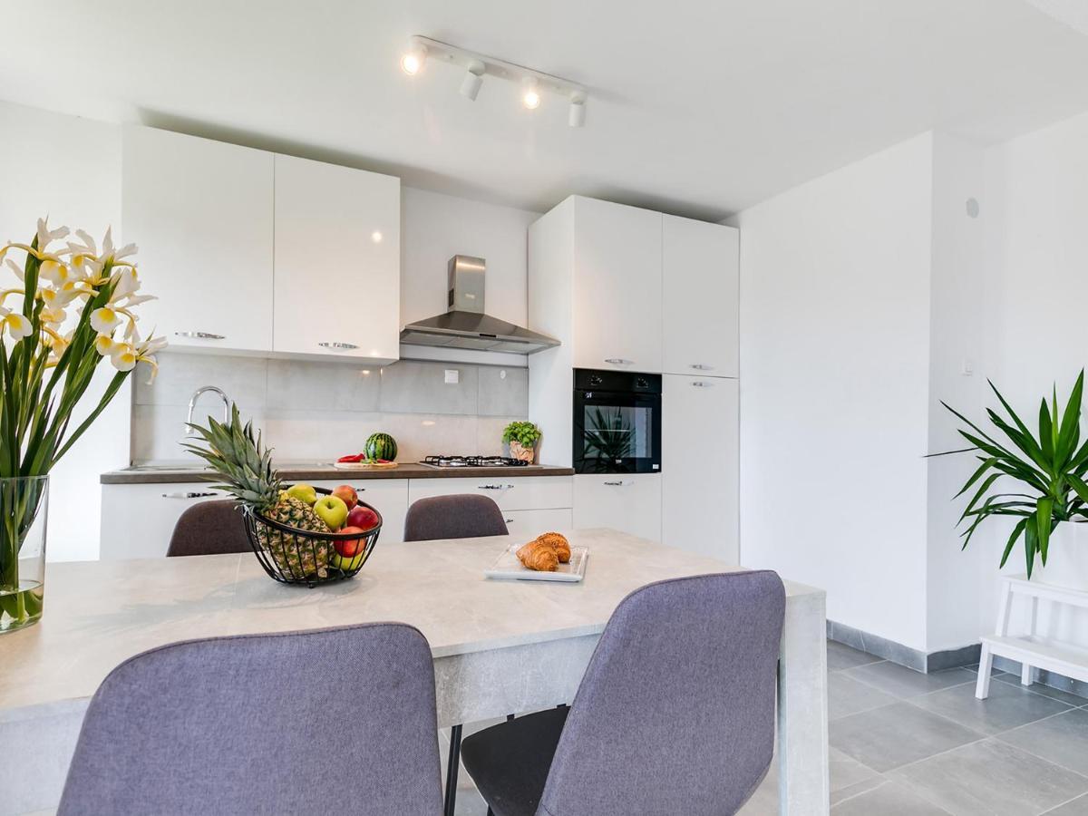 Center With Private Garden And Bbq Apartment