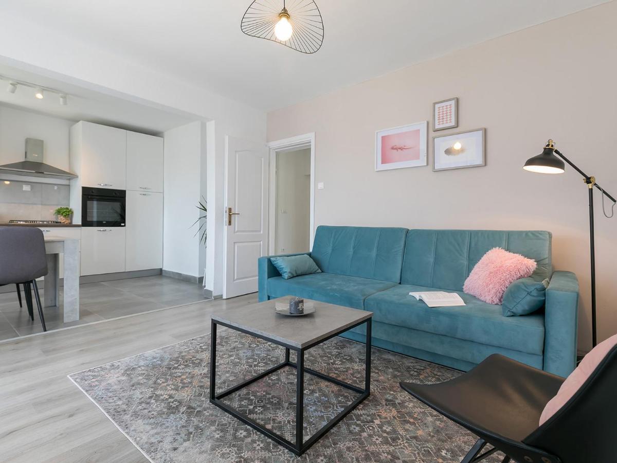 Apartment Center With Private Garden And Bbq *