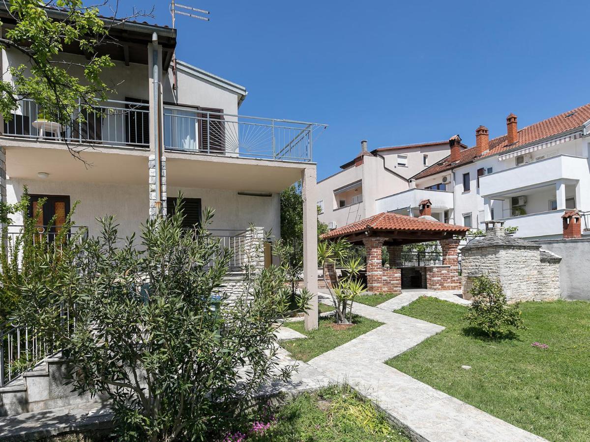 Center With Private Garden And Bbq Apartment Poreč