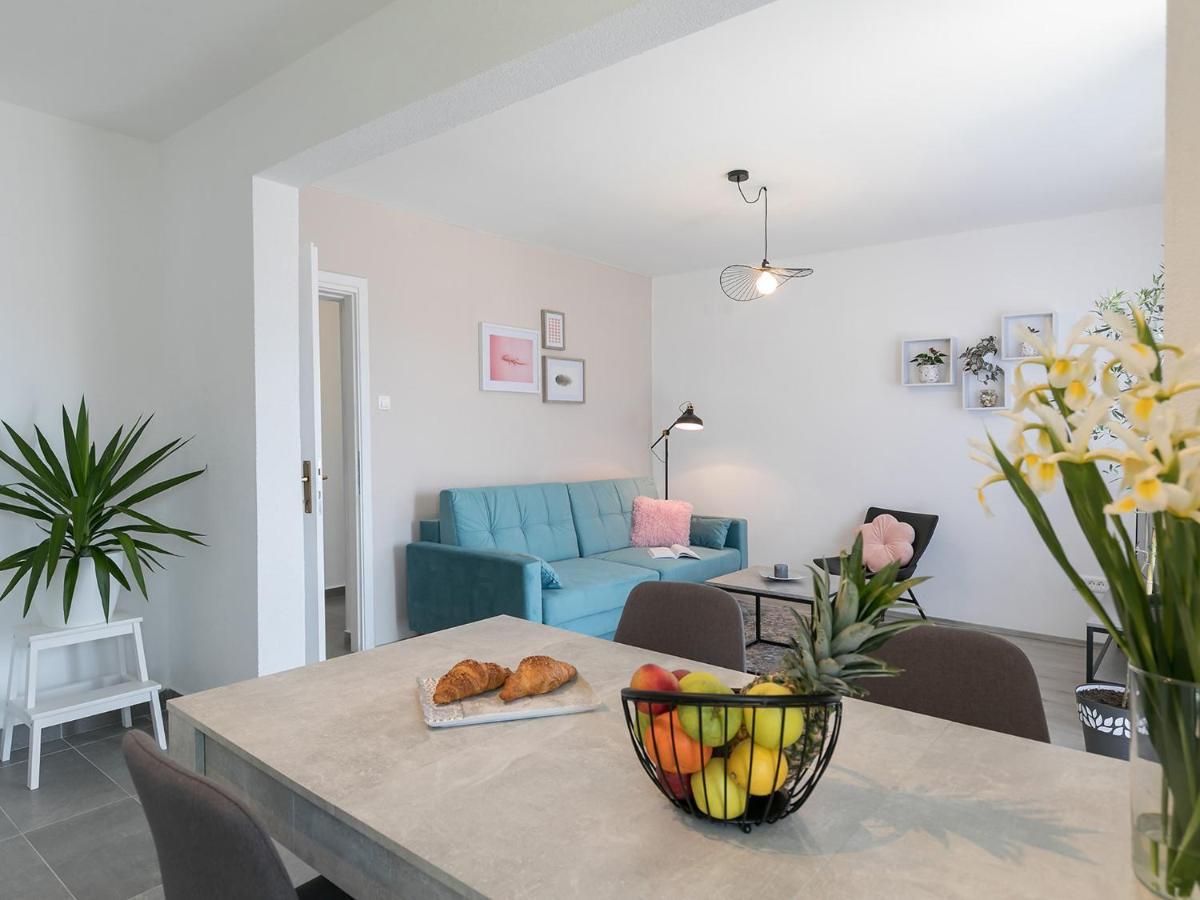 Apartment Center With Private Garden And Bbq *