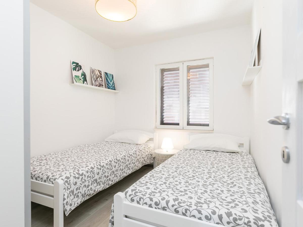Center With Private Garden And Bbq Apartment *